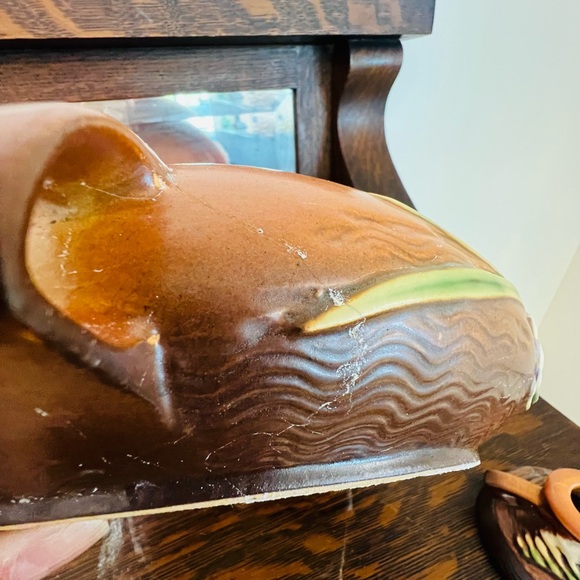 Roseville basin and candle sticks - Picture 5 of 11